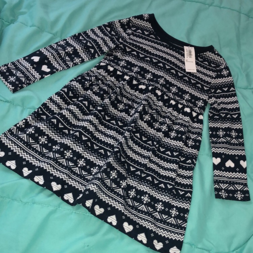 New with tags 2t long sleeve navy blue dress.